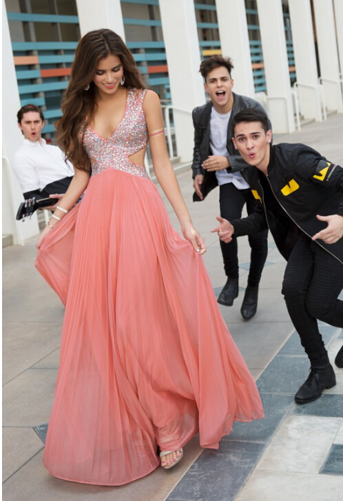 selling prom dresses